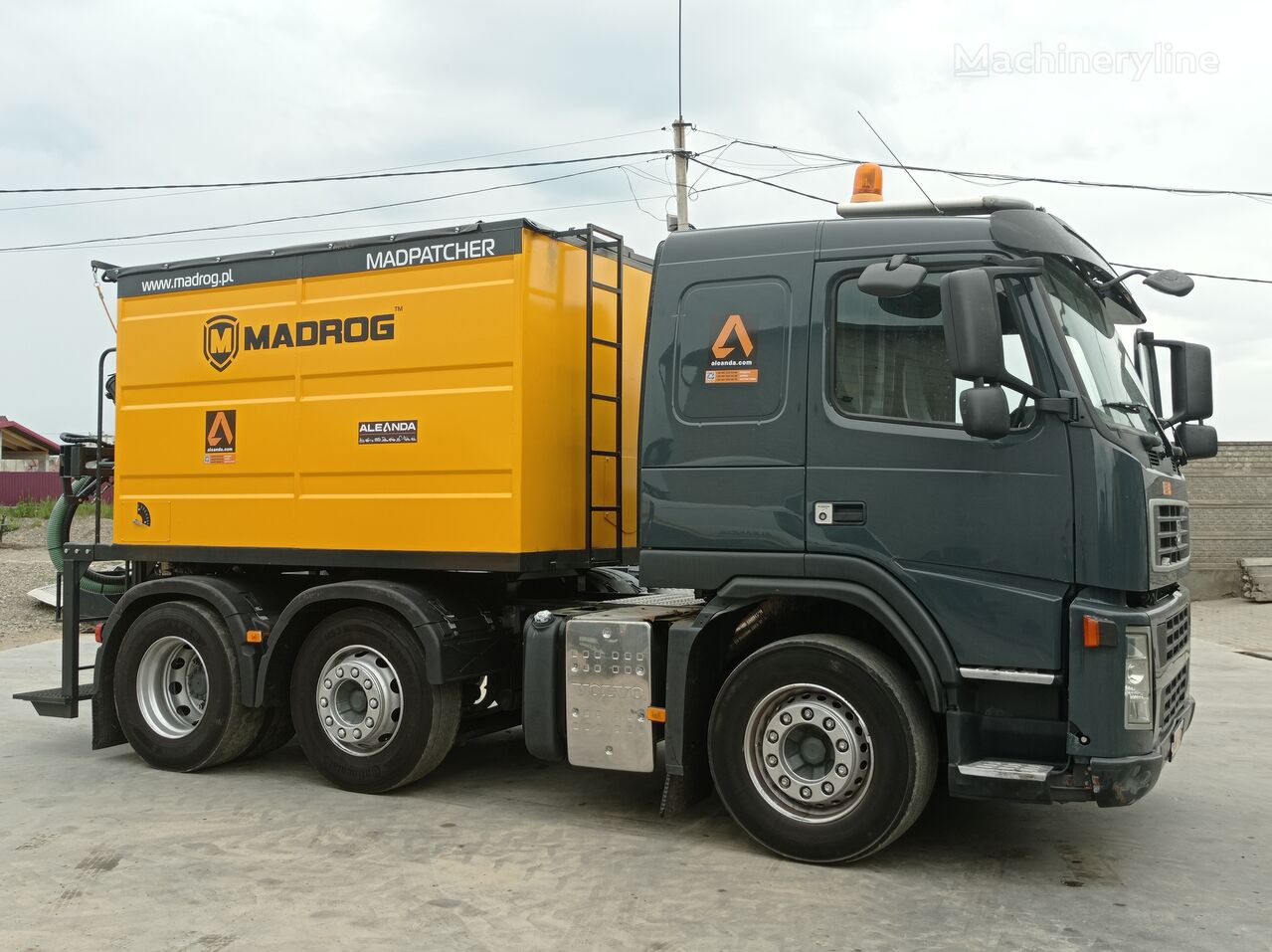 nov stroj za popravilo razpok v asfaltu Madrog MPA 6.5W