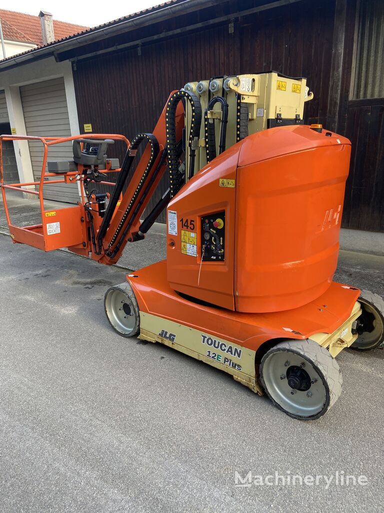 vertikalno dvigalo JLG Toucan 12e plus