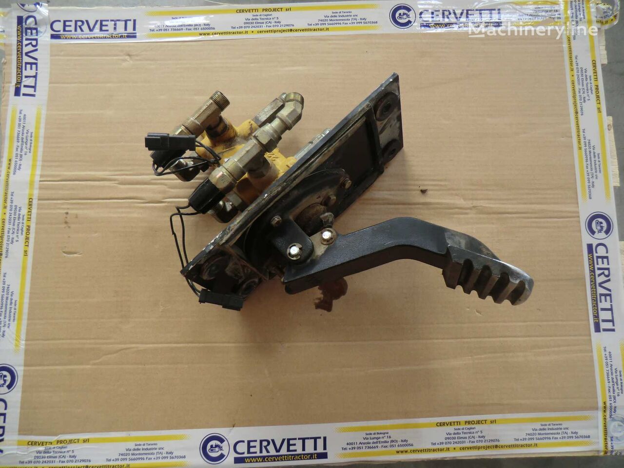 pnevmatski ventil BRAKE CONTROL VALVE GP za zglobni demper Caterpillar 735 AWR00399